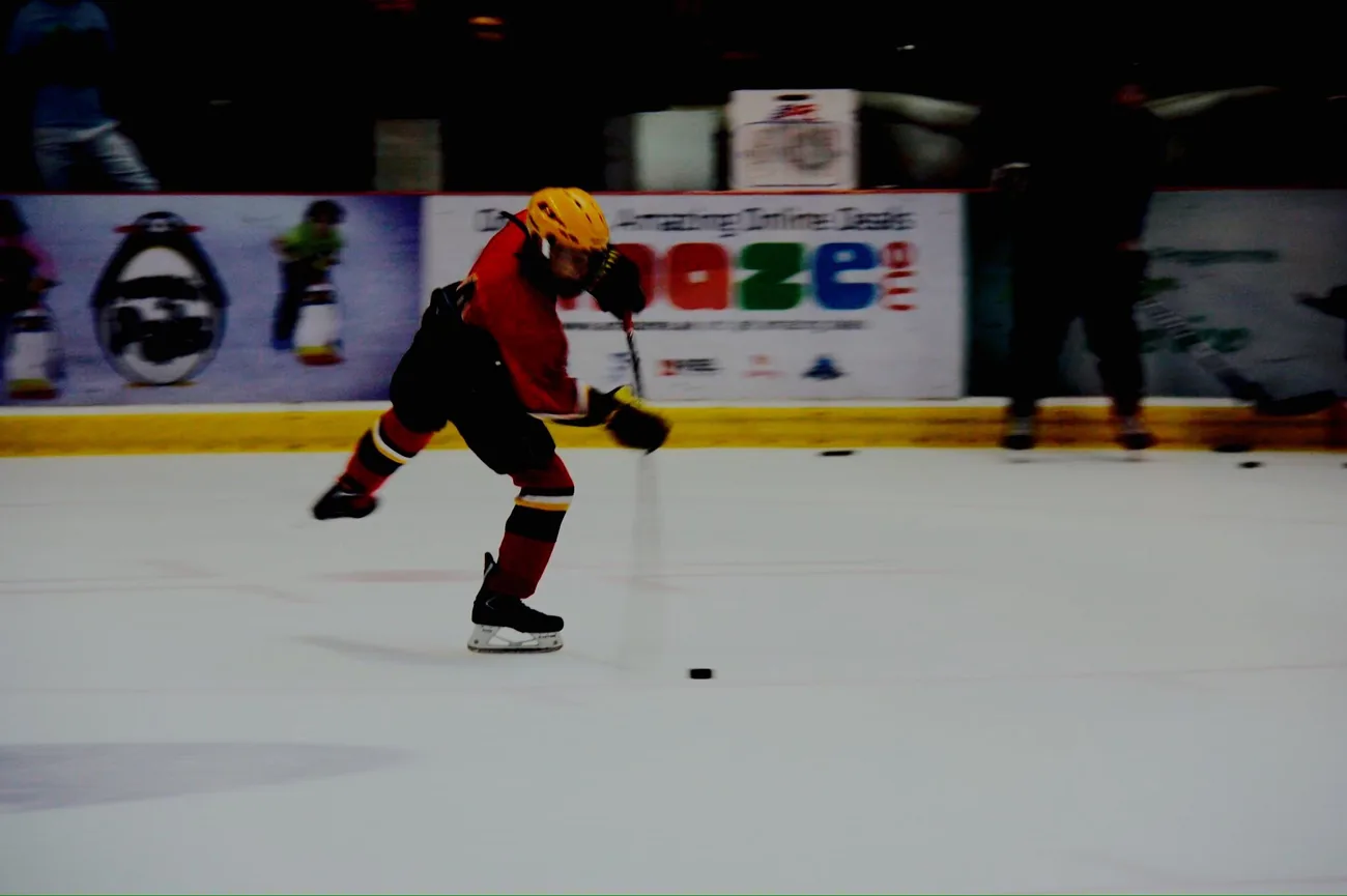 Emad Deznabi playing ice hockey for the Dubai Sandstorms